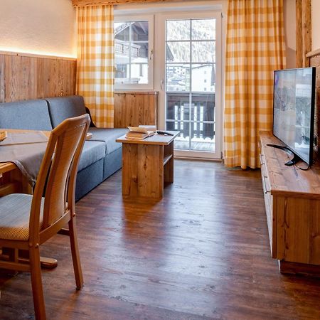 Gutshof - Urlaubsresort Hafele St. Jakob in Defereggen Exterior foto