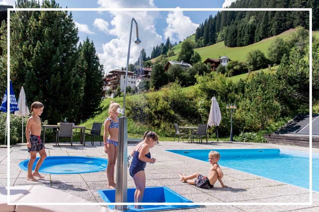 Gutshof - Urlaubsresort Hafele St. Jakob in Defereggen Exterior foto