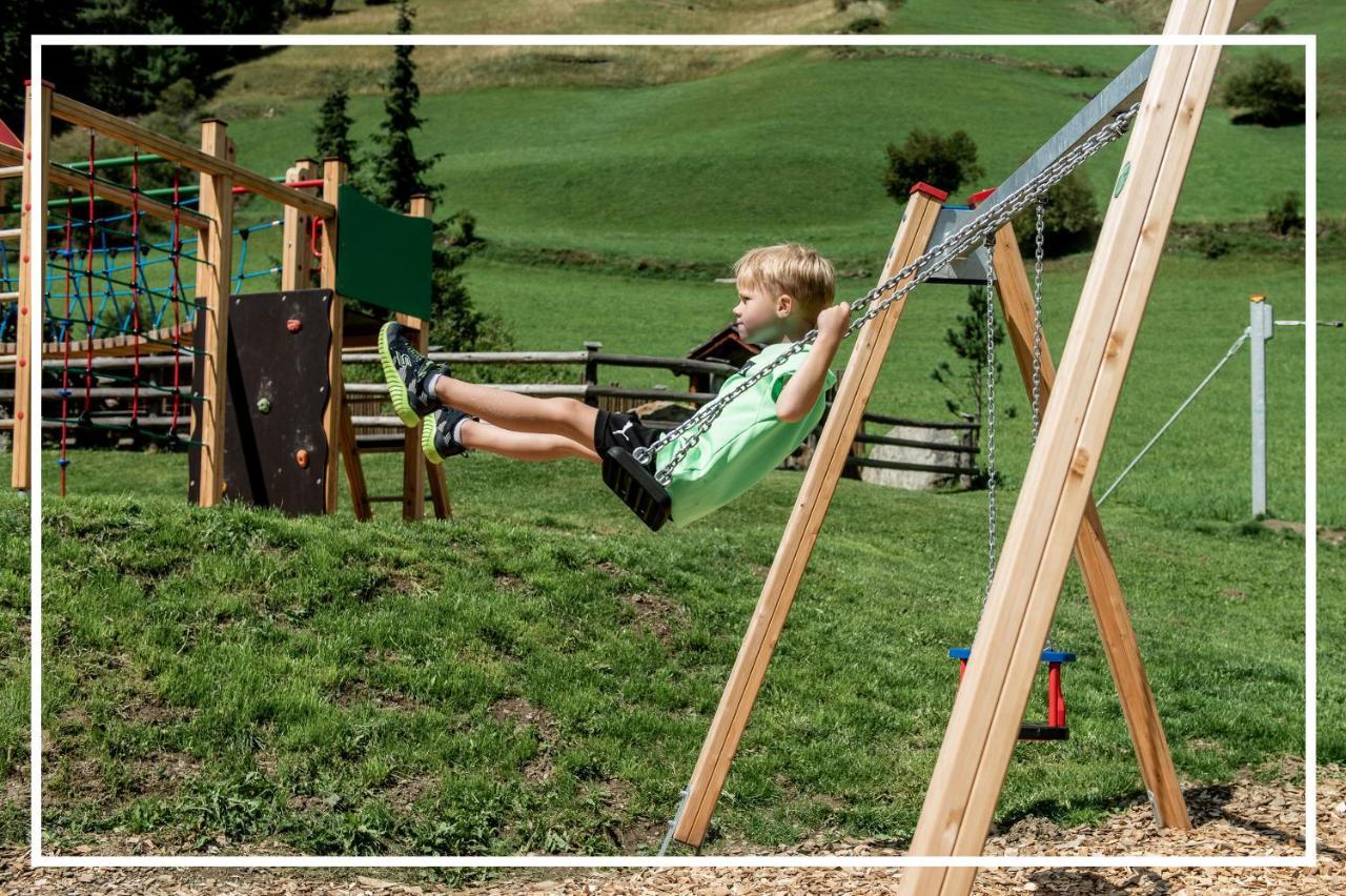 Gutshof - Urlaubsresort Hafele St. Jakob in Defereggen Exterior foto
