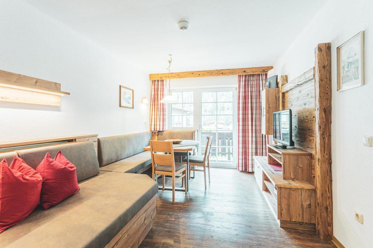 Gutshof - Urlaubsresort Hafele St. Jakob in Defereggen Exterior foto